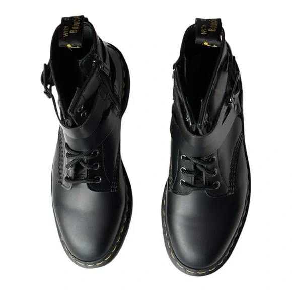 Dr. Martins Cristofor polished smooth Leather Harness lace  display picture 3